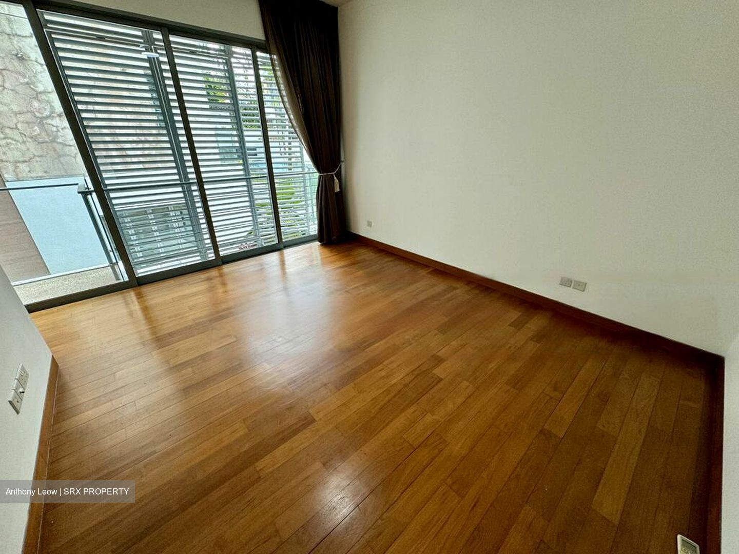 Yuk Tong Avenue (D21), Terrace #466523421